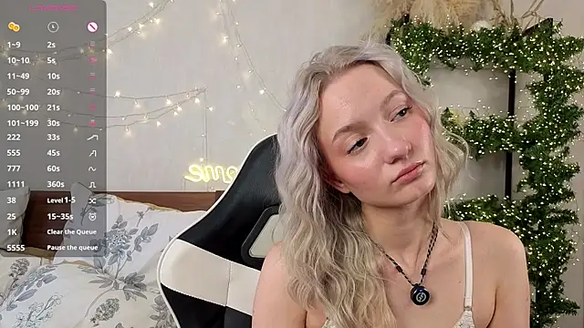 IdaValenti online show from June 2026 11:08:02 PM