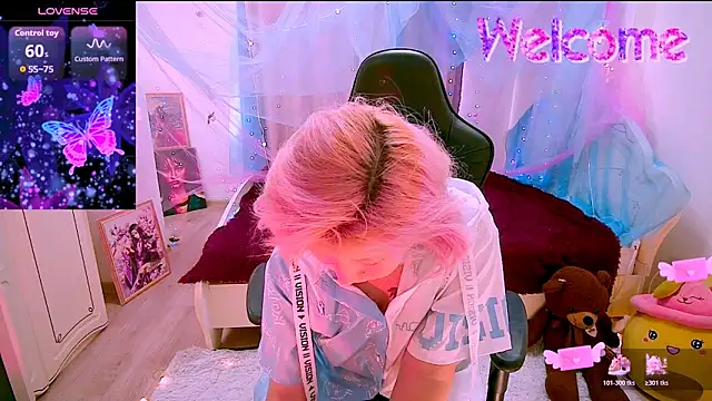 Akemilun online show from November 2025 08:28:01 AM