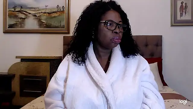 Snapshot of OmegaLipps chatting on May 2026 04:52:02 AM OmegaLipps online show from May 2026 04:52:02 AM