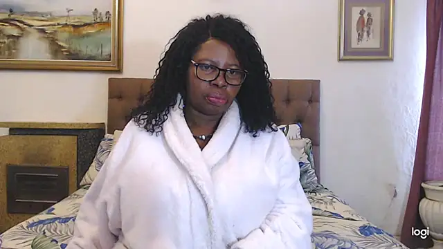 Snapshot of OmegaLipps chatting on May 2026 01:40:01 PM OmegaLipps online show from May 2026 01:40:01 PM