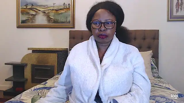 Snapshot of OmegaLipps chatting on May 2026 03:47:01 AM OmegaLipps online show from May 2026 03:47:01 AM