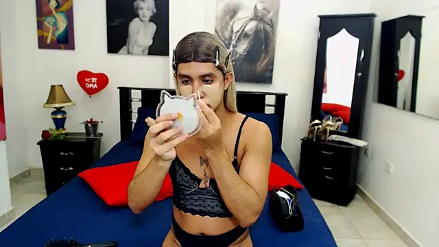 VeronicaReynolds online show from January 2025 12:09:01 PM