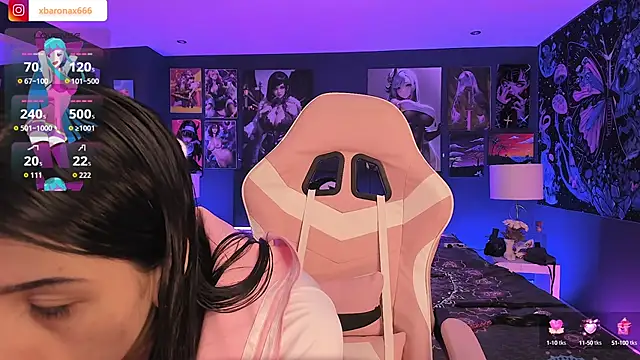 LanaKyutt online show from October 2025 01:21:01 PM