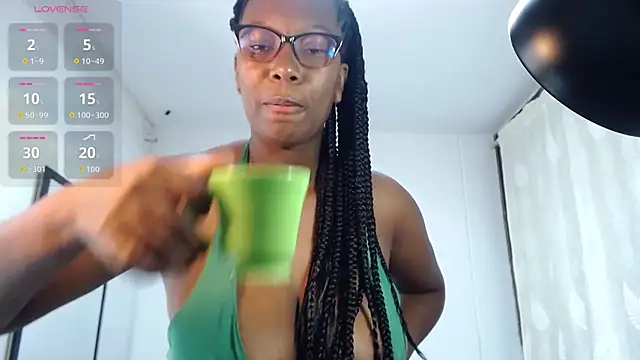 Snapshot of Sara_Marks chatting on April 2026 11:37:02 AM Sara Marks online show from April 2026 11:37:02 AM