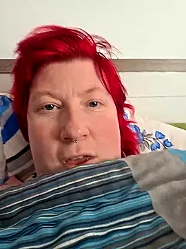 Snapshot of dieGeile0411 chatting on April 2026 01:33:02 PM dieGeile0411 online show from April 2026 01:33:02 PM