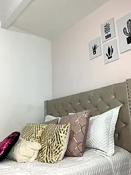 Snapshot of ImAlicee chatting on October 2025 10:11:01 PM ImAlicee online show from October 2025 10:11:01 PM