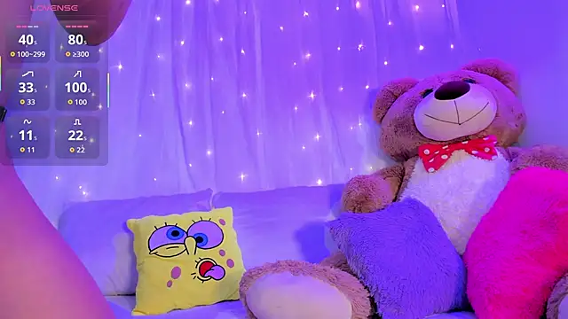 Snapshot of moll1e_ chatting on November 2025 12:55:02 AM moll1e online show from November 2025 12:55:02 AM