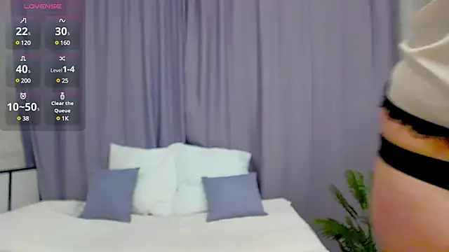 Snapshot of Camelia_Lillie chatting on January 2025 11:28:02 AM Camelia Lillie online show from January 2025 11:28:02 AM