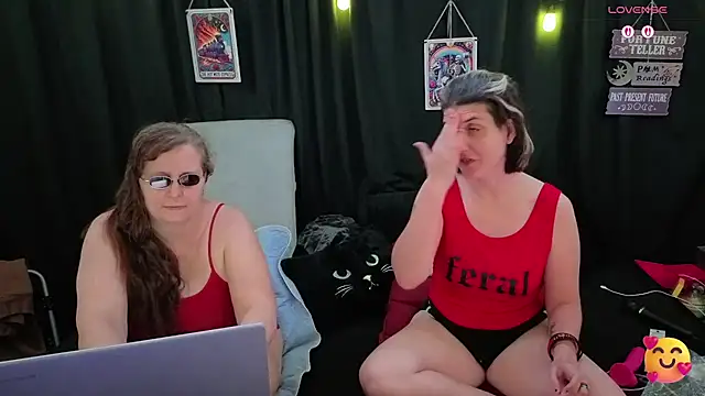 Snapshot of Sexy_Mama-69 chatting on November 2025 04:17:02 PM Sexy Mama-69 online show from November 2025 04:17:02 PM