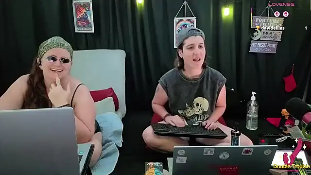 Snapshot of Sexy_Mama-69 chatting on November 2025 05:15:02 PM Sexy Mama-69 online show from November 2025 05:15:02 PM