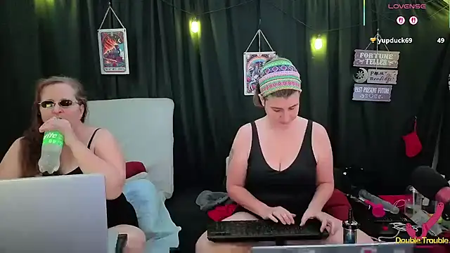 Snapshot of Sexy_Mama-69 chatting on November 2025 05:26:01 PM Sexy Mama-69 online show from November 2025 05:26:01 PM