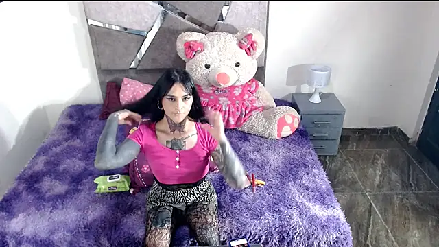 emma onassis 17 online show from May 2026 12:08:02 AM
