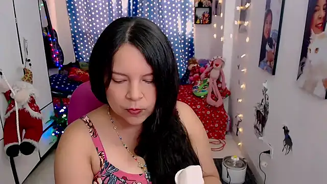 Snapshot of claryssa_ chatting on December 2024 08:58:02 PM claryssa online show from December 2024 08:58:02 PM