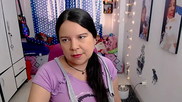 Snapshot of claryssa_ chatting on January 2025 08:37:02 PM claryssa online show from January 2025 08:37:02 PM