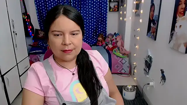 Snapshot of claryssa_ chatting on January 2025 11:51:01 PM claryssa online show from January 2025 11:51:01 PM