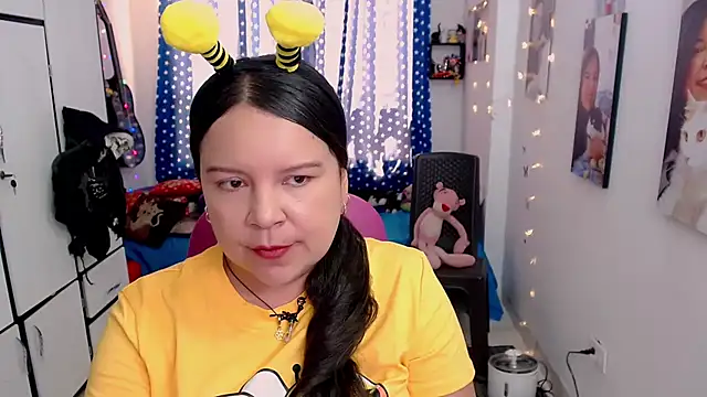 Snapshot of claryssa_ chatting on November 2025 06:10:01 PM claryssa online show from November 2025 06:10:01 PM