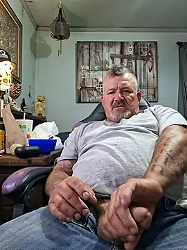 bigdoog8 online show from July 2026 03:42:01 AM