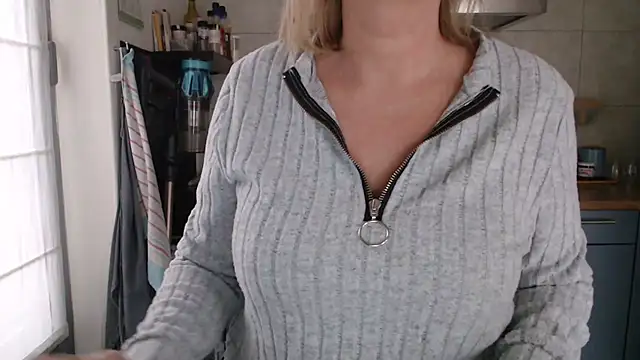 Snapshot of legalyblond chatting on February 2026 08:21:01 AM legalyblond online show from February 2026 08:21:01 AM