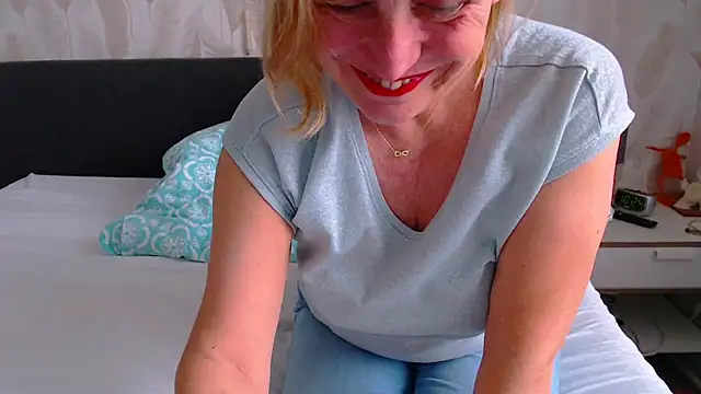 Snapshot of legalyblond chatting on March 2026 09:25:03 AM legalyblond online show from March 2026 09:25:03 AM
