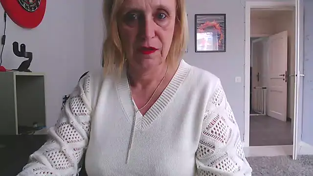 legalyblond online show from May 2026 07:36:01 AM