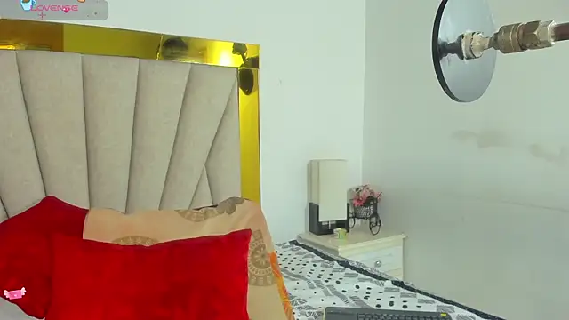 Snapshot of angel_dthroatt chatting on December 2024 12:12:02 PM angel dthroatt online show from December 2024 12:12:02 PM