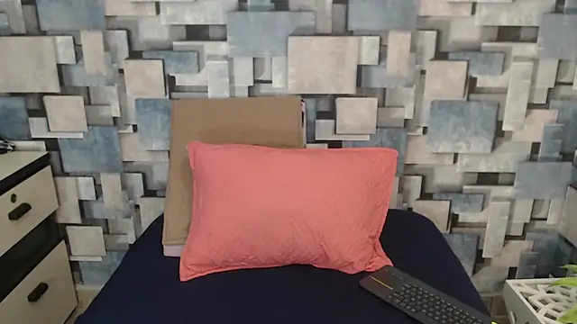 Snapshot of angel_dthroatt chatting on December 2025 12:14:02 PM angel dthroatt online show from December 2025 12:14:02 PM