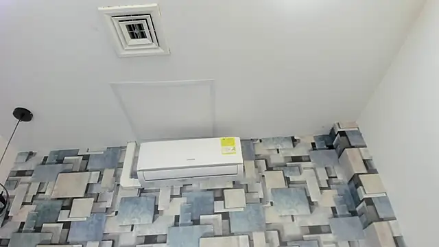 angel dthroatt online show from February 2026 11:40:01 AM