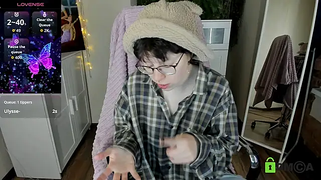 Melissa Wells online show from October 2025 08:38:02 PM