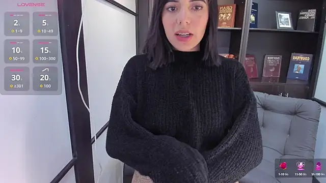 NicolRoss  online show from October 2025 12:06:01 PM