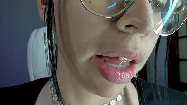 Snapshot of Katty_mouth chatting on February 2025 12:05:01 AM Katty mouth online show from February 2025 12:05:01 AM