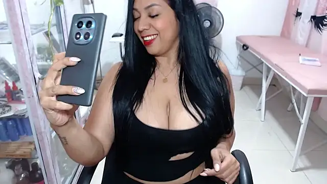 titsbiglovers online show from June 2026 11:27:02 PM