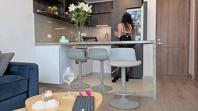 Snapshot of Monica-Bello chatting on March 2026 03:04:01 PM Monica-Bello online show from March 2026 03:04:01 PM