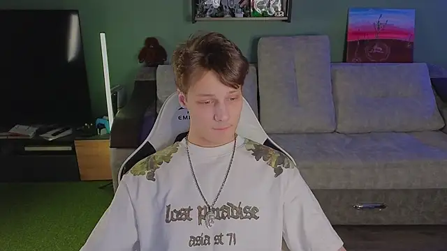Snapshot of TeddyLiLboy chatting on April 2026 07:12:02 PM TeddyLiLboy online show from April 2026 07:12:02 PM