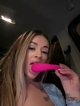 Snapshot of IsabellaEtthan chatting on February 2025 11:59:02 PM IsabellaEtthan online show from February 2025 11:59:02 PM