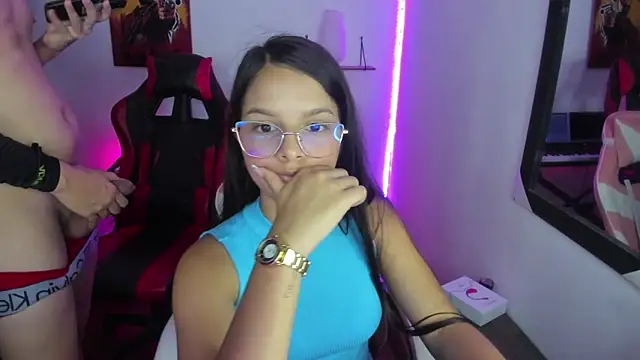 Snapshot of mia_camhot chatting on February 2026 12:07:01 AM mia camhot online show from February 2026 12:07:01 AM