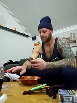 eltoulou online show from December 2025 08:16:02 PM