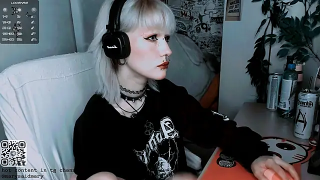 Snapshot of say_mary chatting on October 2025 12:09:01 PM say mary online show from October 2025 12:09:01 PM