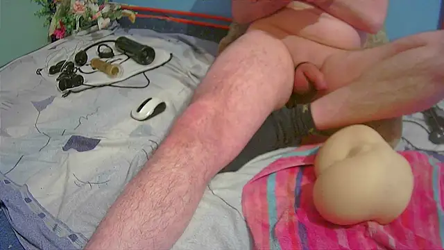 Snapshot of Markxen_cam chatting on December 2024 01:28:01 PM Markxen cam online show from December 2024 01:28:01 PM