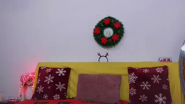 Snapshot of Catlady333 chatting on December 2025 10:16:01 PM Catlady333 online show from December 2025 10:16:01 PM