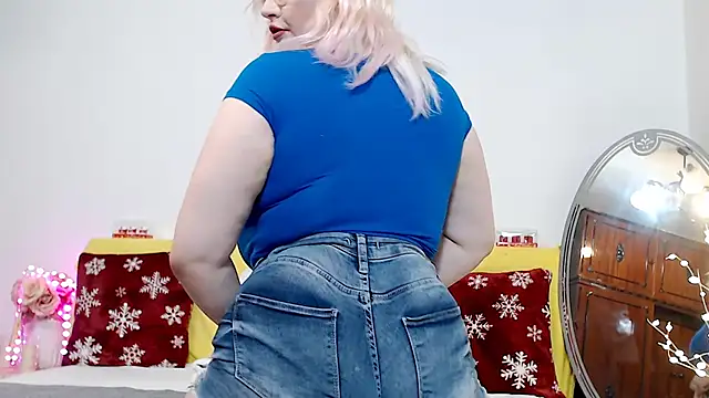 Snapshot of Catlady333 chatting on January 2026 06:54:02 PM Catlady333 online show from January 2026 06:54:02 PM