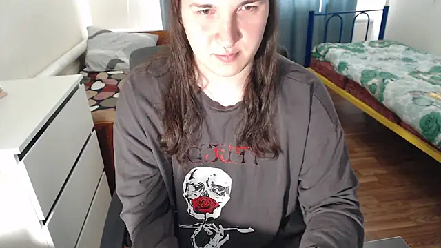 EvaMiron online show from September 2025 10:29:01 AM