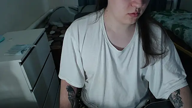 EvaMiron online show from October 2025 06:56:02 AM