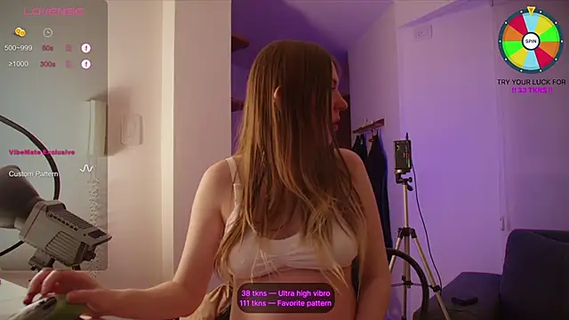 Snapshot of VunderSEX chatting on December 2024 11:39:01 PM VunderSEX online show from December 2024 11:39:01 PM