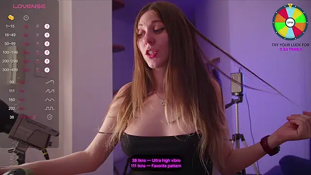 Snapshot of VunderSEX chatting on January 2025 06:40:02 PM VunderSEX online show from January 2025 06:40:02 PM