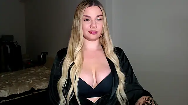 Snapshot of MiaMurMur chatting on February 2026 05:47:02 PM MiaMurMur online show from February 2026 05:47:02 PM