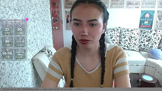 Snapshot of wild_kittys chatting on April 2026 09:23:01 PM wild kittys online show from April 2026 09:23:01 PM