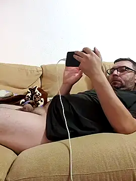 Snapshot of crissbadboy chatting on September 2025 04:32:02 PM crissbadboy online show from September 2025 04:32:02 PM