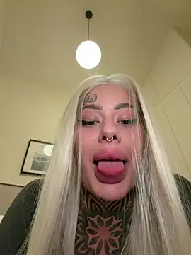 bambixboo online show from May 2026 10:39:02 PM