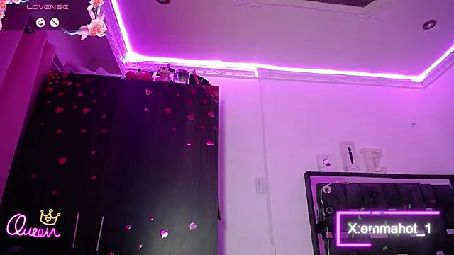 Snapshot of emma_hoot1 chatting on March 2026 12:08:01 AM emma hoot1 online show from March 2026 12:08:01 AM