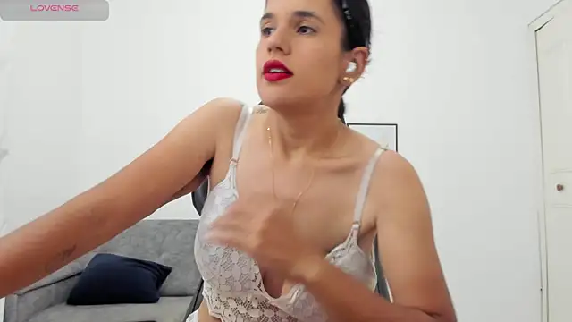 natalia curvy1 online show from June 2026 05:33:02 PM